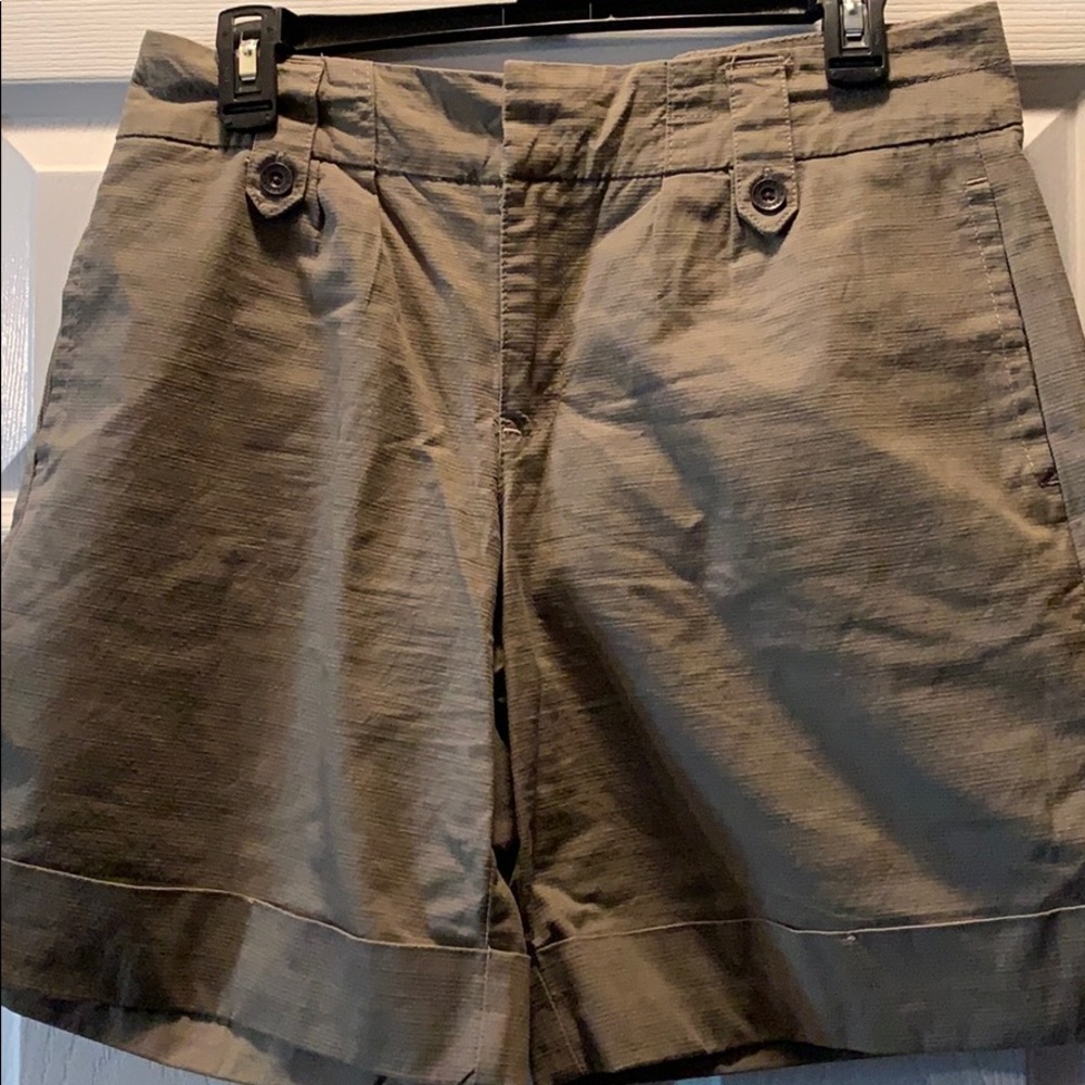 🔥3/$10 Jeanstar 8 cuff shorts light olive green